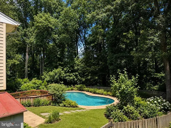 10828 BROADWATER DR, Fairfax, VA 22032