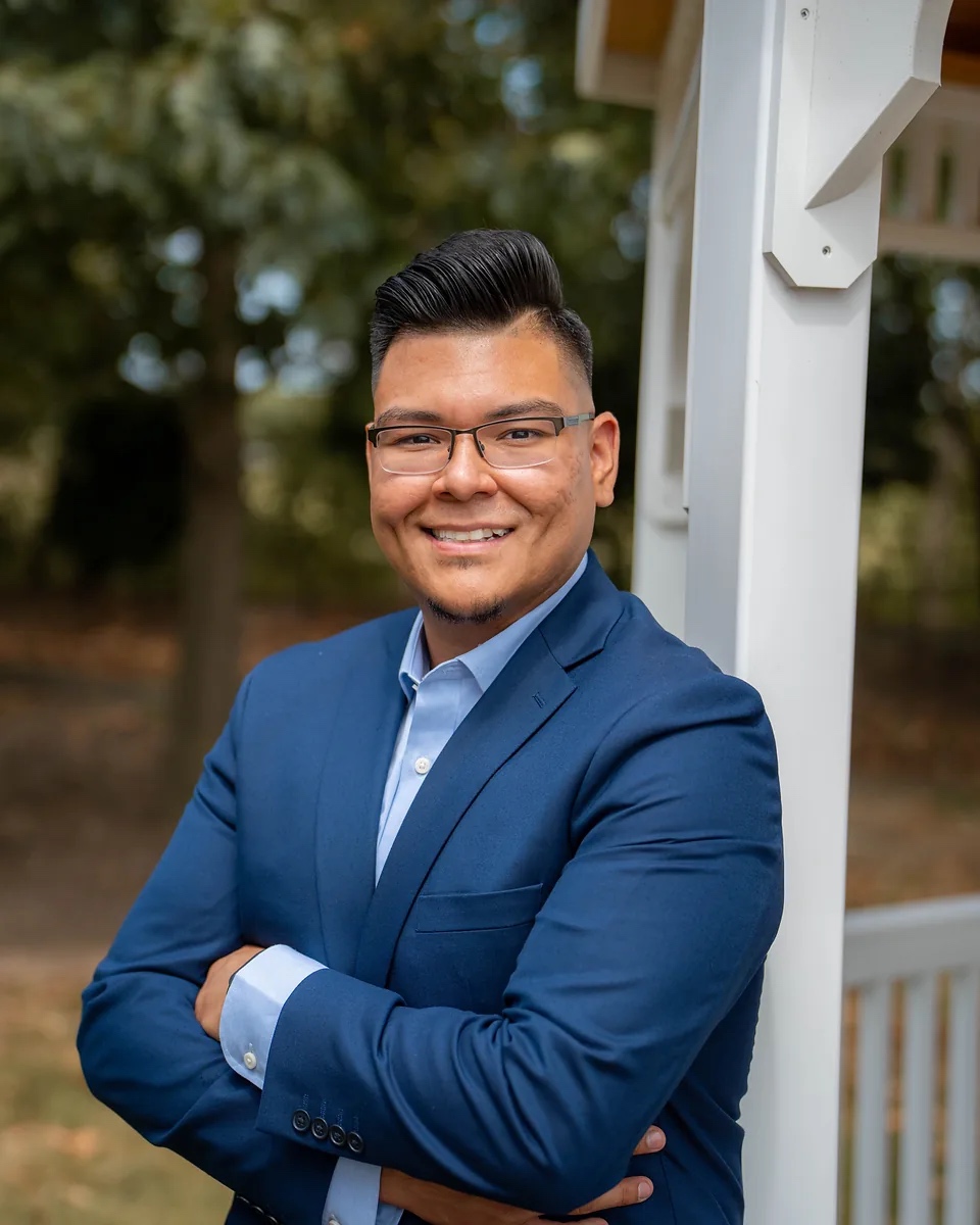 Javier Mena, Northern Virginia REALTOR