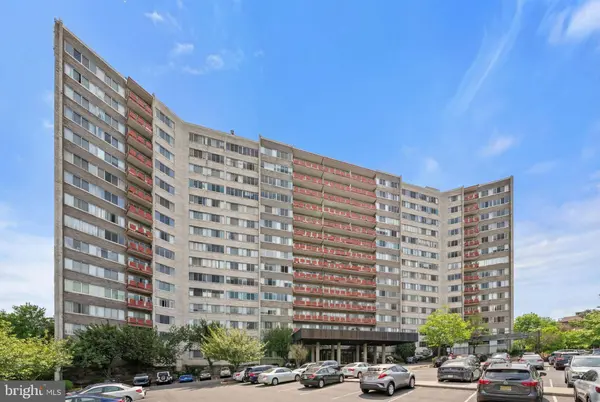 5340 HOLMES RUN PKWY #704, Alexandria, VA 22304