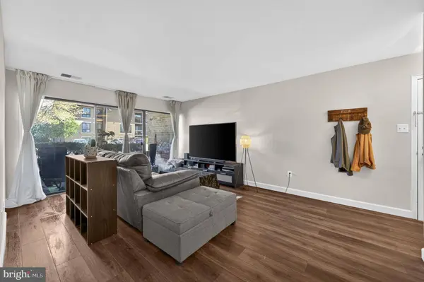 517 FLORIDA AVE #T4, Herndon, VA 20170