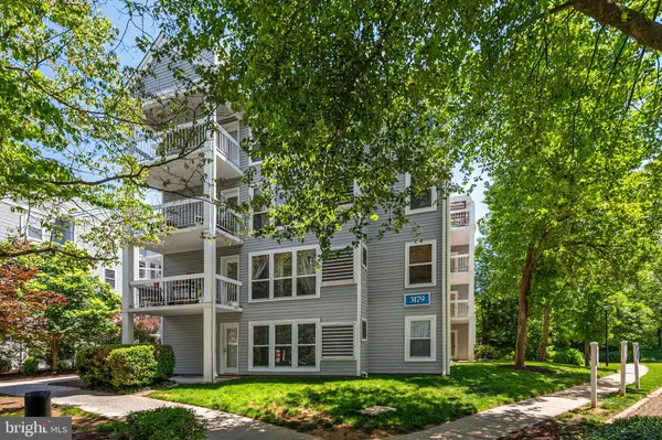 3179 SUMMIT SQUARE DR #2-E1, Oakton, VA 22124