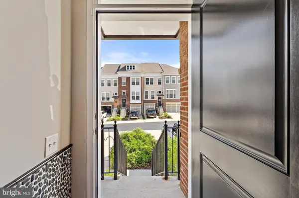 42673 NEW DAWN TER, Brambleton, VA 20148