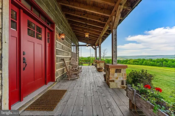 820 SHADYSIDE RD, Elk Garden, WV 26717