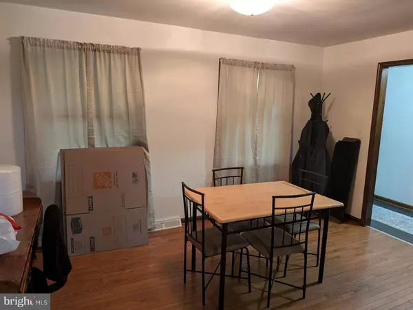 9511 ROGUES RD, Midland, VA 22728