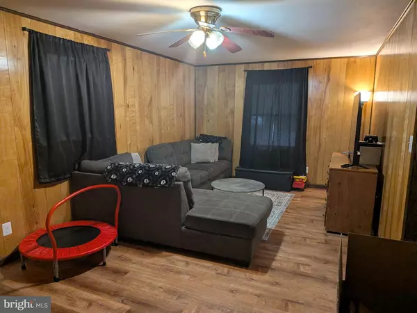 9511 ROGUES RD, Midland, VA 22728