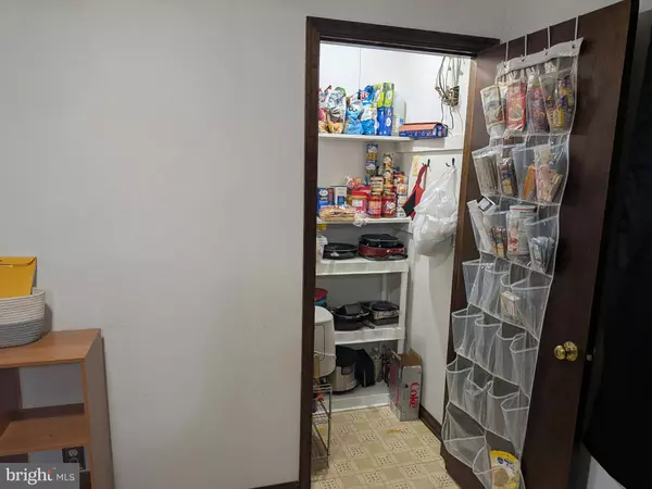 9511 ROGUES RD, Midland, VA 22728