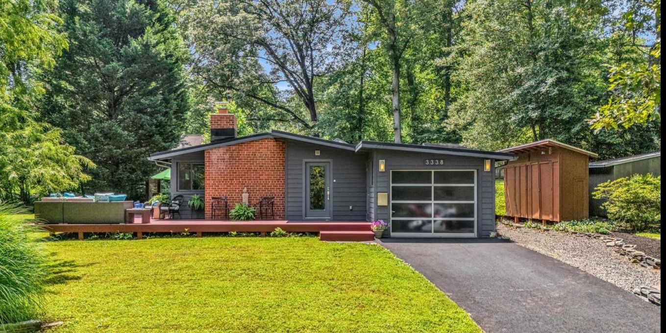 Mid-century modern home Holmes Run Acres