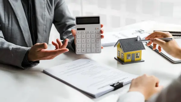 Down Payment vs. Closing Costs: What's the Difference?