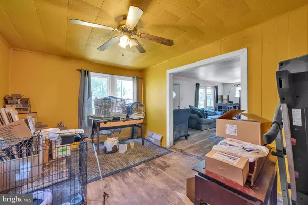 210 BEAVER RD, Harrisburg, PA 17112