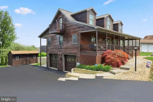 95 LAKE MEADE DR, East Berlin, PA 17316