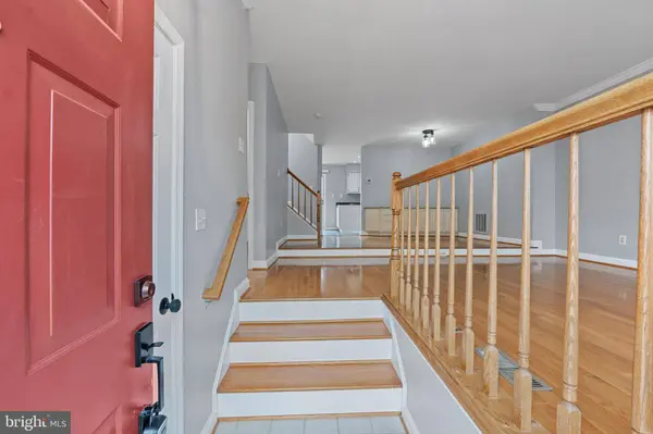 6804 SIGNATURE CIR, Alexandria, VA 22310