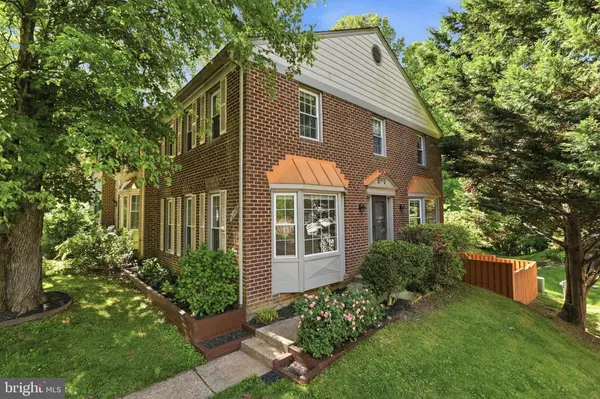 5719 CROWNLEIGH CT, Burke, VA 22015