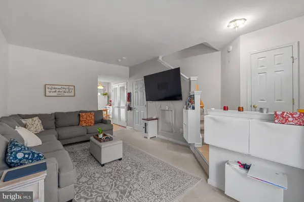 44481 WATERTOWN TER, Ashburn, VA 20147