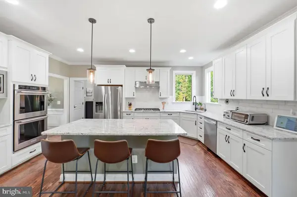 4863 POINT, Warrenton, VA 20187