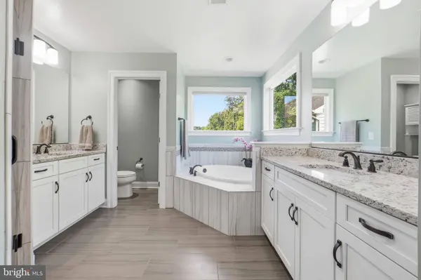 4863 POINT, Warrenton, VA 20187