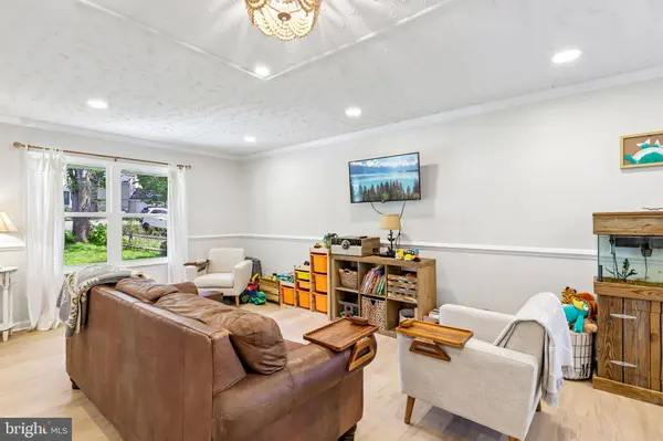 5 CREEKWOOD LN, Fredericksburg, VA 22405