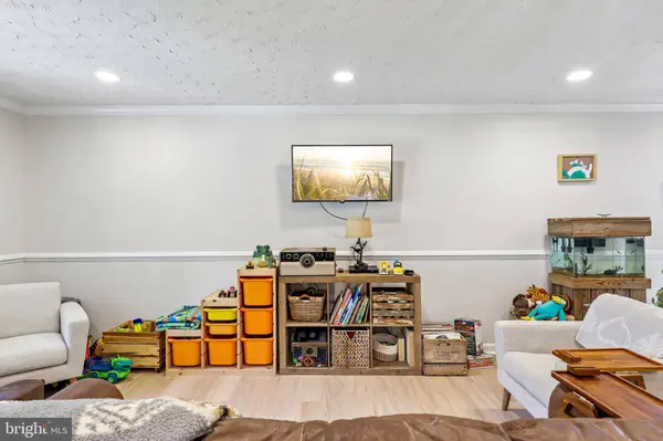 5 CREEKWOOD LN, Fredericksburg, VA 22405