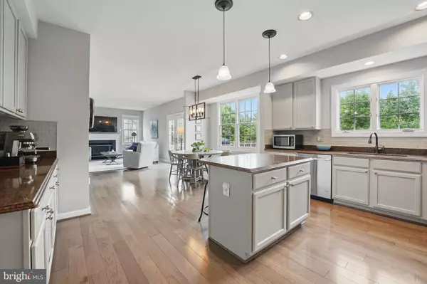 16058 OLMSTEAD LN, Woodbridge, VA 22191