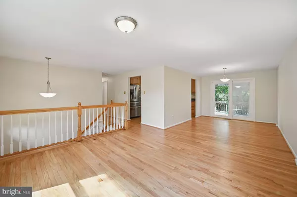 2456 KEELE DR, Herndon, VA 20171