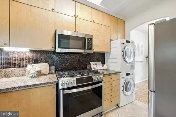 1635 FITZGERALD LN #907-16, Alexandria, VA 22302