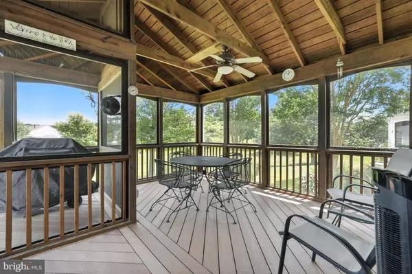 17452 FOUR SEASONS DR, Dumfries, VA 22025