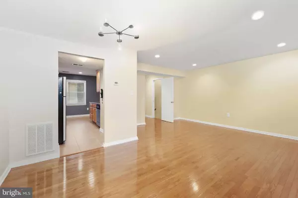 6314 DRACO ST, Burke, VA 22015