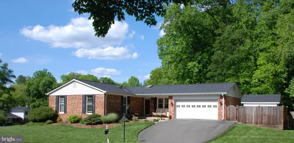 9322 ELK DR, Springfield, VA 22153