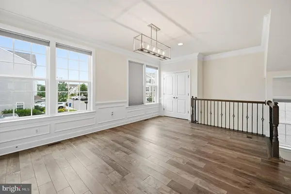 8808 ENGLEWOOD FARMS DR, Manassas, VA 20112