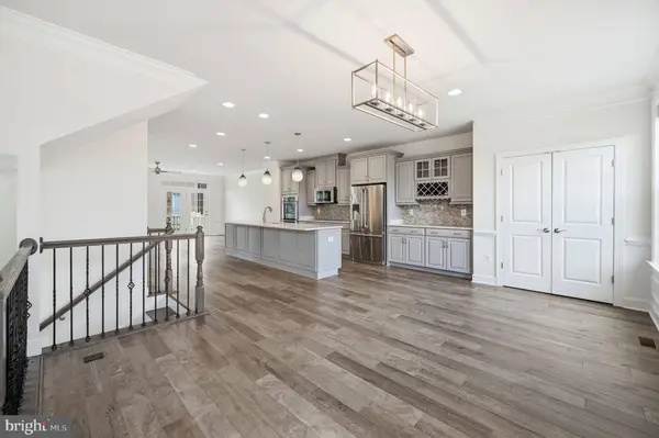 8808 ENGLEWOOD FARMS DR, Manassas, VA 20112
