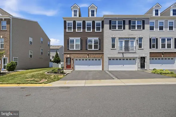8808 ENGLEWOOD FARMS DR, Manassas, VA 20112