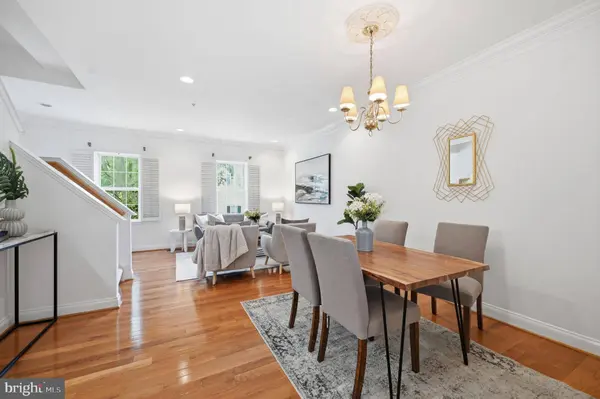 112 CAHILL DR, Alexandria, VA 22304