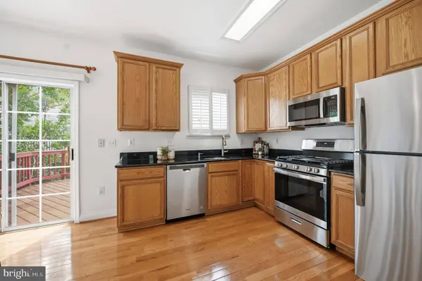 112 CAHILL DR, Alexandria, VA 22304