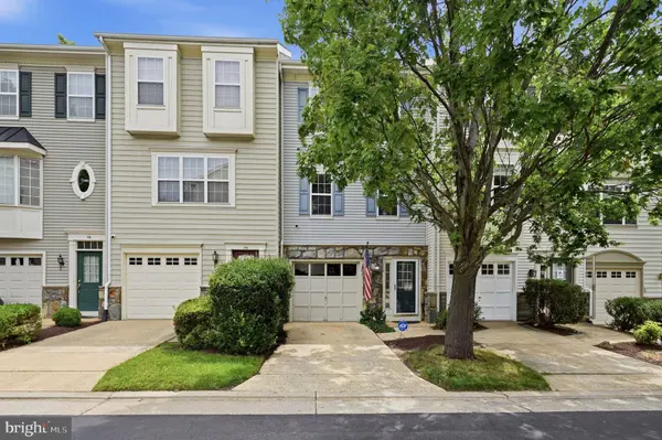 112 CAHILL DR, Alexandria, VA 22304