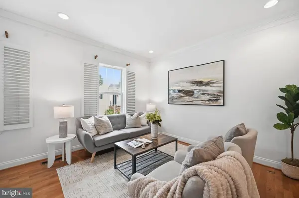 112 CAHILL DR, Alexandria, VA 22304