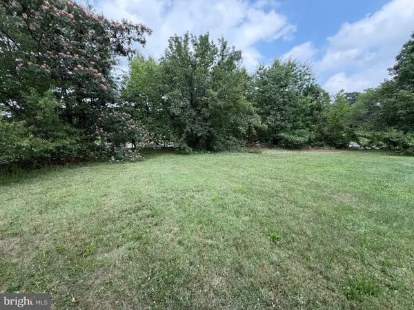 9203 OX RD, Lorton, VA 22079