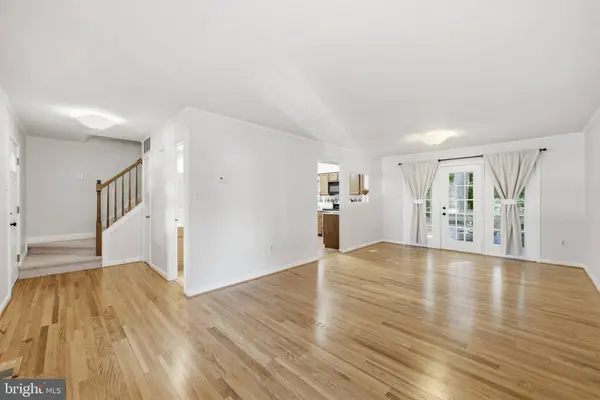 11979 FARRABOW LN, Woodbridge, VA 22192
