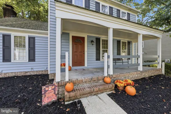 11979 FARRABOW LN, Woodbridge, VA 22192
