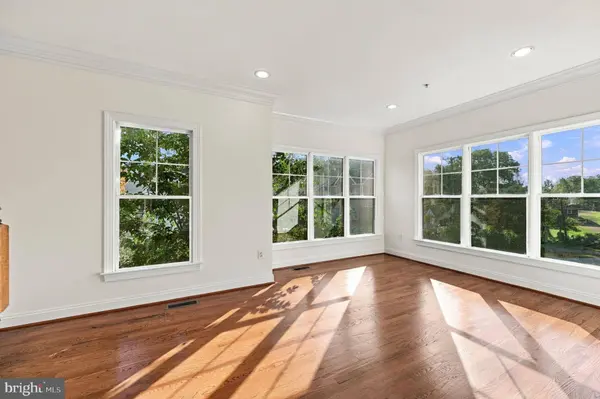 86 WASHINGTON ST, Occoquan, VA 22125