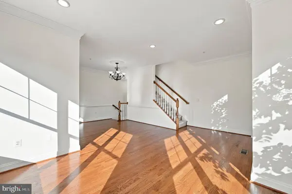 86 WASHINGTON ST, Occoquan, VA 22125