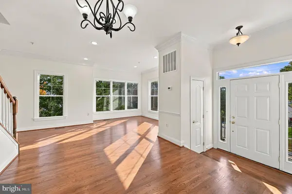 86 WASHINGTON ST, Occoquan, VA 22125