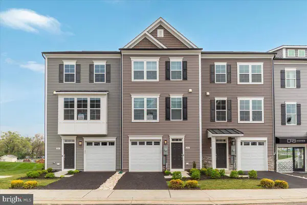 210 MONTEITH DR, Winchester, VA 22601