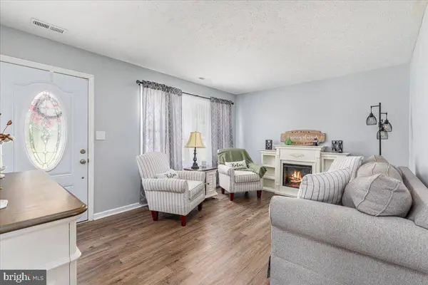 7756 CAROLYN AVE, Middletown, VA 22645