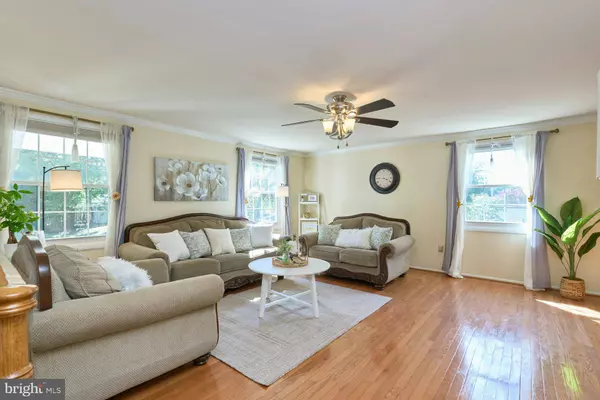 12844 MOUNT ROYAL LN, Fairfax, VA 22033