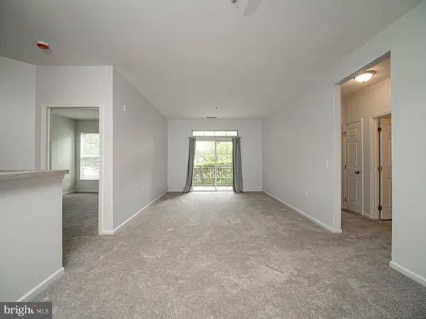 1311 KAREN BLVD #105, Capitol Heights, MD 20743