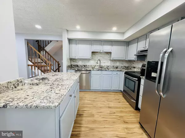 6366 GENERALS CT, Centreville, VA 20121