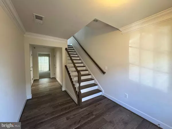 8507 CRAGGAN LN, Manassas, VA 20109