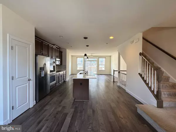 8507 CRAGGAN LN, Manassas, VA 20109