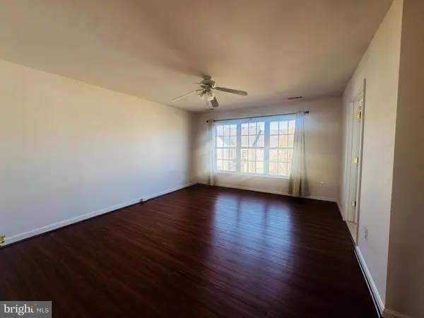 43776 SMITH SQ, Leesburg, VA 20176