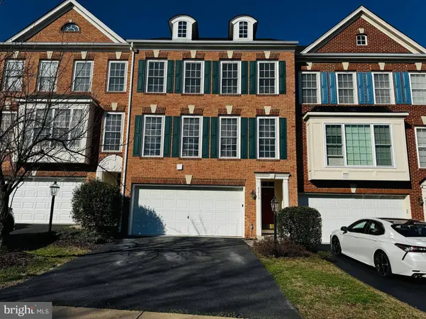 43776 SMITH SQ, Leesburg, VA 20176