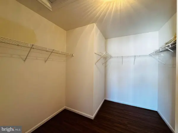 43776 SMITH SQ, Leesburg, VA 20176